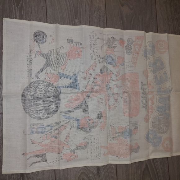 Vintage Bowling Cry Towel - Picture 5 of 6